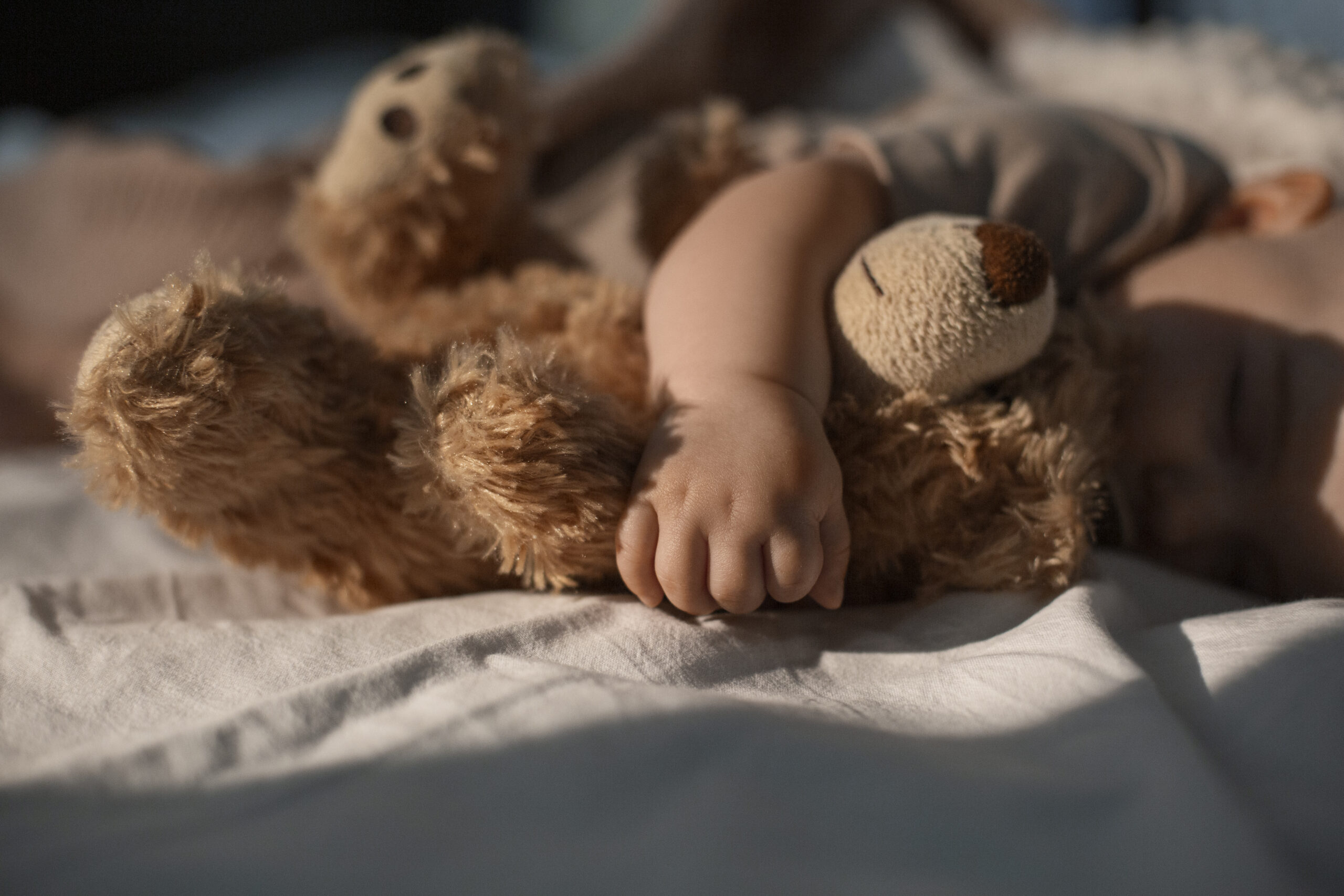 baby-with-stuffed-animal